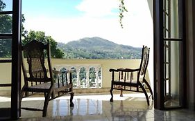 The Bbc Cheliyan Villa